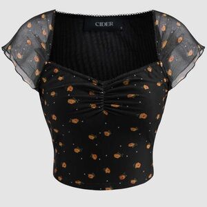 MESH SWEETHEART NECKLINE FLORAL SHORT SLEEVE CROP TOP